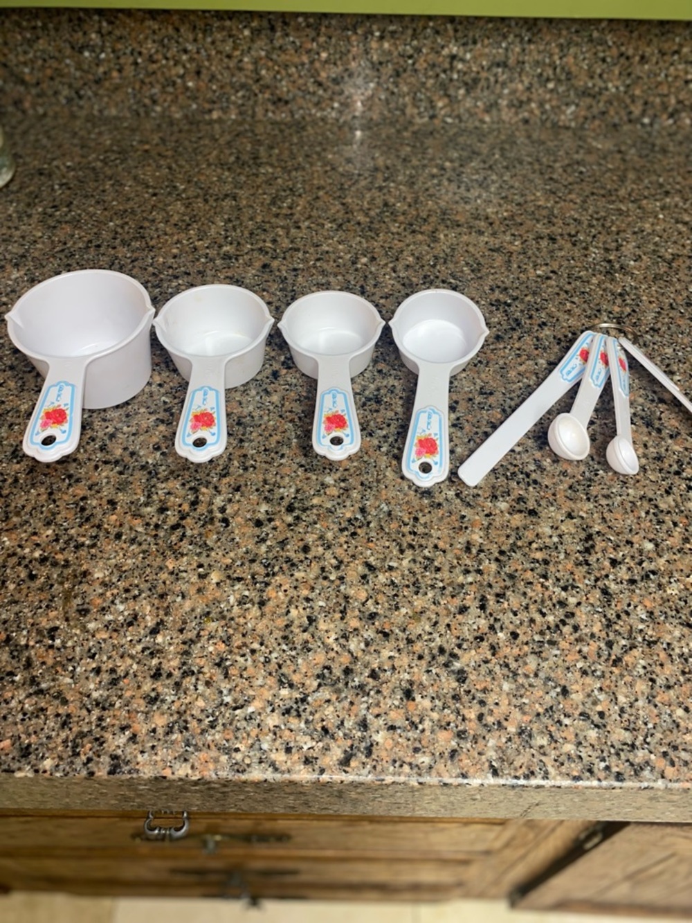 The Pioneer Woman White Plastic Measuring Cups and Spoon Set with Floral Handles
